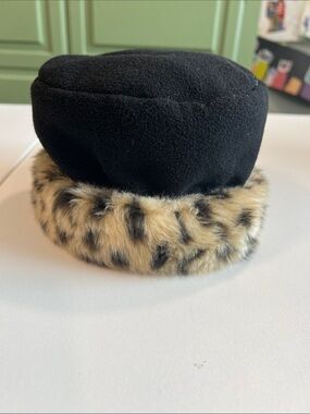 Black Hat with Leopard Faux Fur Trim - 24m